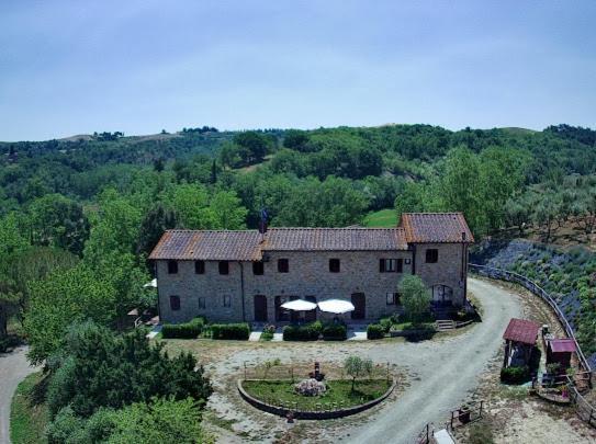 Masso Alle Rose Di Santarsiero Serena مونتايون المظهر الخارجي الصورة